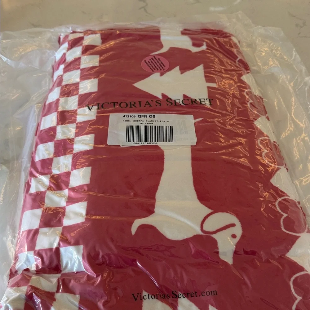 New Rare! Victoria's Secret Pink Sherpa Dachshund Throw Blanket